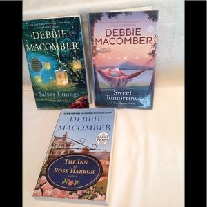Debbie Macomber novels Rose Harbor Series, EUC
